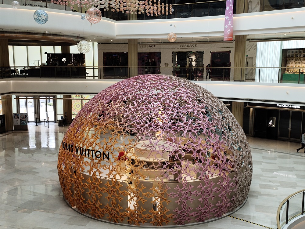 LV球玻璃钢展厅造型